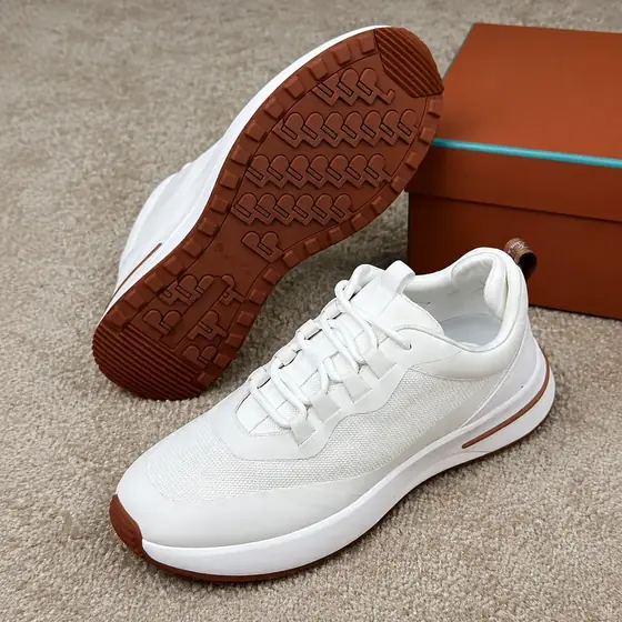 حذاء Loro Piana Weekend Walk أبيض بنعل بني